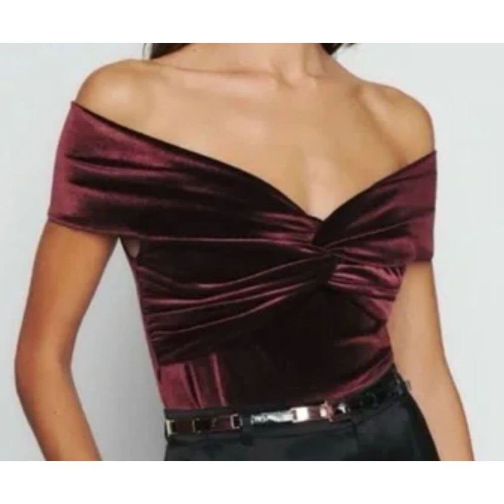 NWT Reformation Velvet Twist Front Top in Deep Burgundy - Picture 5 of 12